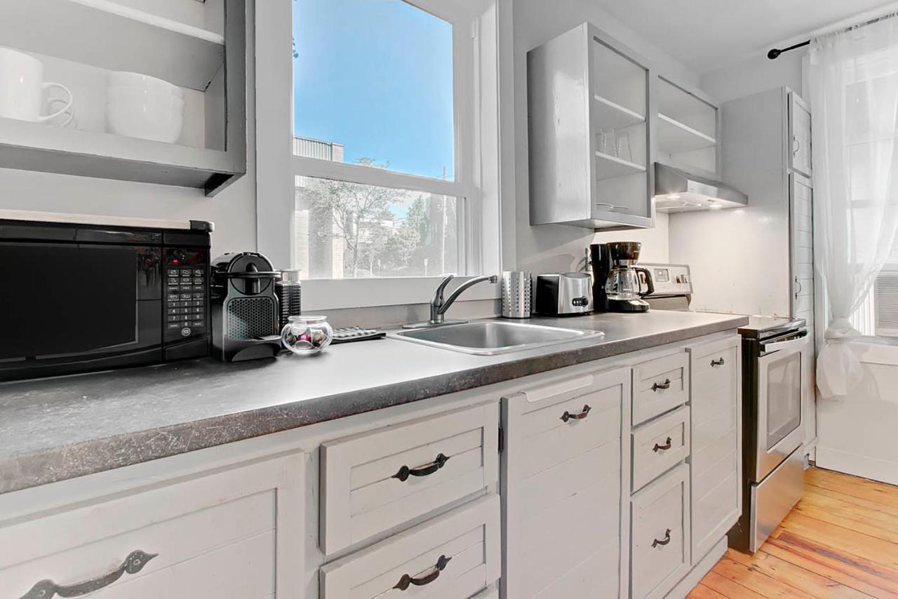 Les Appartements Du 790 Квебек Экстерьер фото