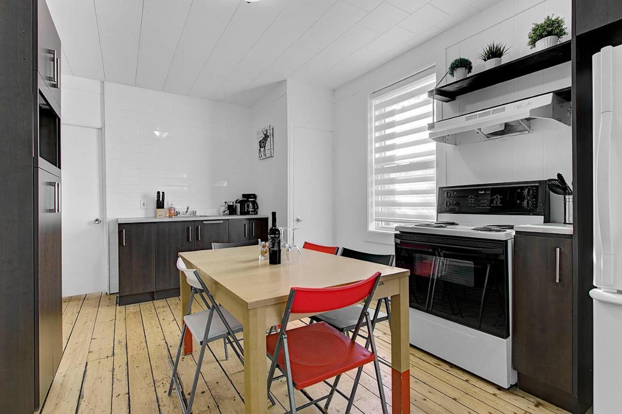 Les Appartements Du 790 Квебек Экстерьер фото